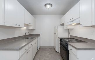 #119 LAURELWOOD ESTATES