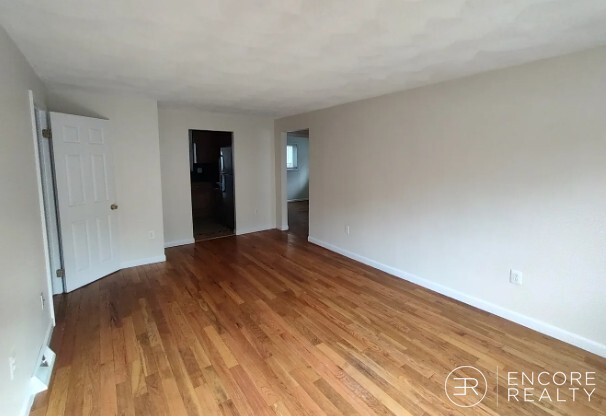 17 OXFORD CIR