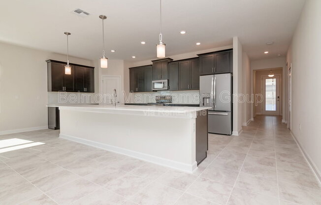 4 beds, 2.5 baths, 3,200 sqft, $3,300