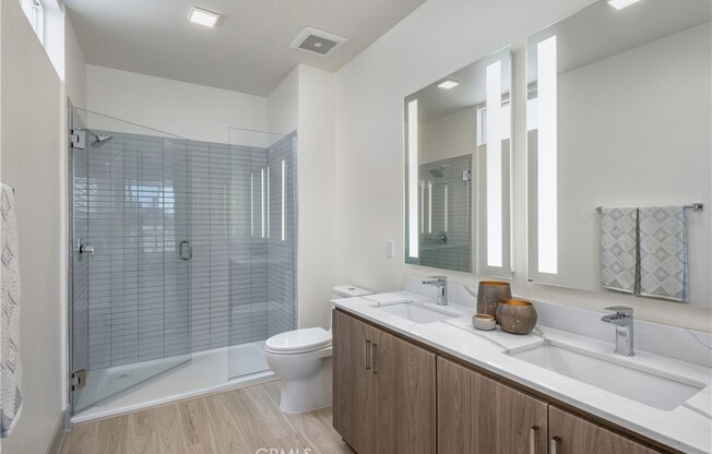 2 beds, 2 baths, 1,305 sqft, $3,418, Unit 204