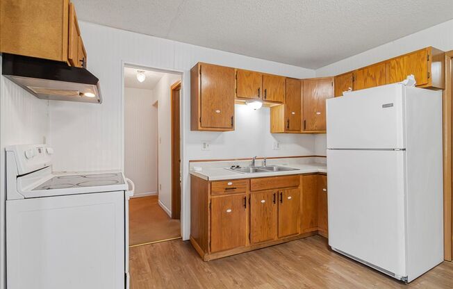 4 beds, 3 baths
