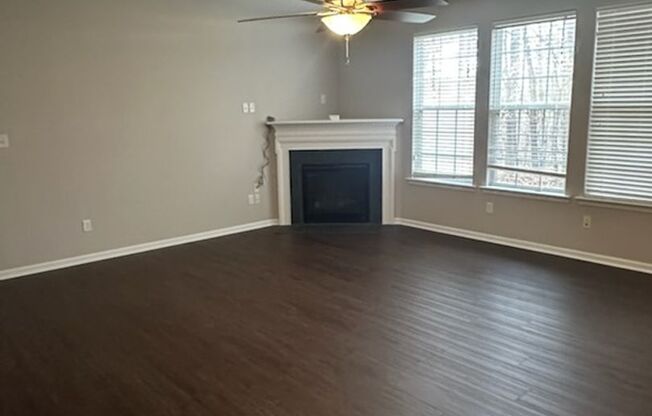 3 beds, 2.5 baths, $2,500