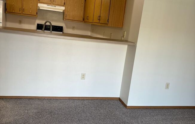 1 bed, 1 bath, $1,025, Unit 2401-05