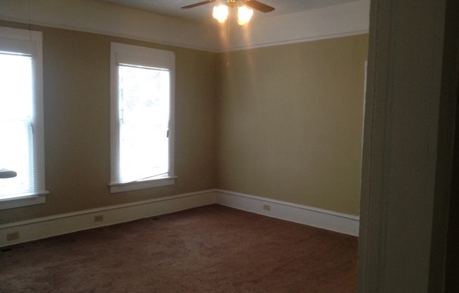 1407 Rhodes Street / Westmoreland A &amp; B