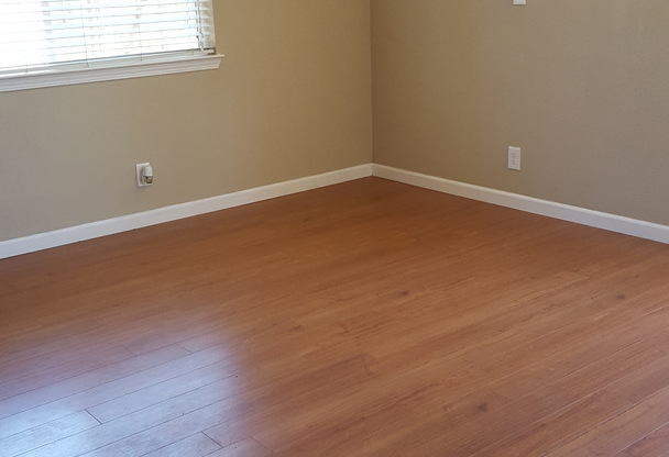 Serene 1 BR/1BA Detached ADU near Dublin's Shamrock Village, Easy Commuter Access to 680/580 Fwy! Freshly Painted Exterior