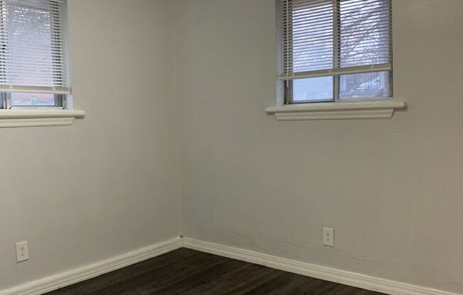 2 beds, 1 bath, 825 sqft, $875, Unit 6122-B