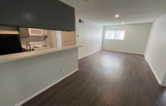 2 beds, 2 baths, 900 sqft, $2,148, Unit 227
