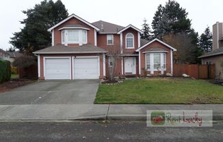 Stunning & UPDATED 4-Bedroom Home w/Attached Garage and A/C in Campus Highlands in Federal Way!