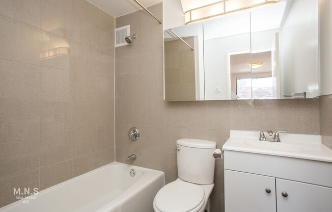 1 bed, 2 baths, $5,600, Unit PH-B