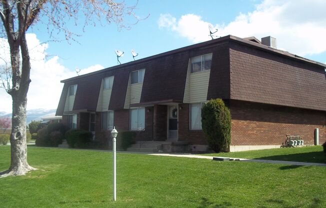 Woodland Manor Apartments