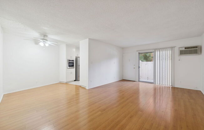 10622 KINNARD AVE