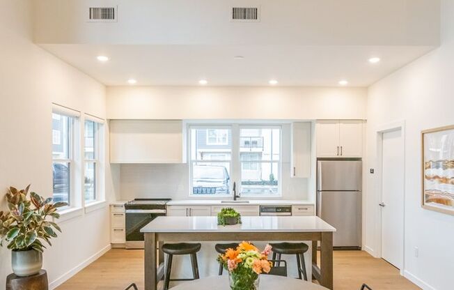 1 bed, 1 bath, 672 sqft, $1,515, Unit G105