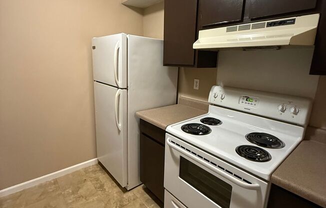 2 beds, 1 bath, 775 sqft, $885, Unit 356C