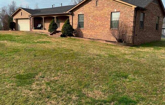Country Living Close In- Eads, TN 3 BR/2.5 BA with 1.6 Acres