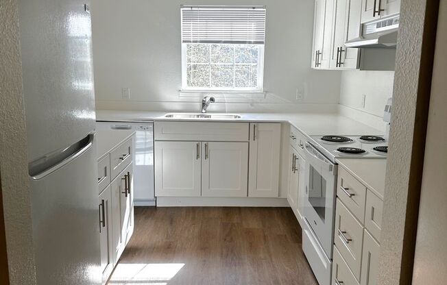 3 beds, 2.5 baths, 1,550 sqft, $3,355, Unit C 113