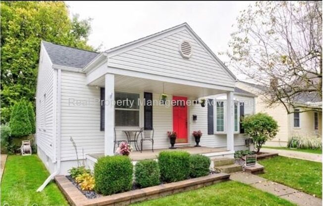 Bright and Renovated Near Downtown Royal Oak