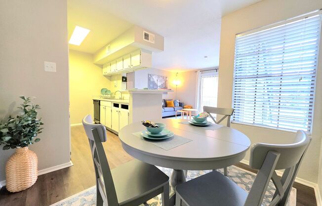 1 bed, 1 bath, 753 sqft, $819, Unit 914