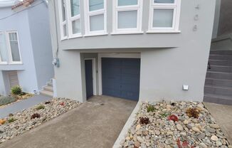 Newly Renovated 800 Sq Ft 2BR/1BA Garden-Level Unit in Parkside with Private Entrance & Backyard Access