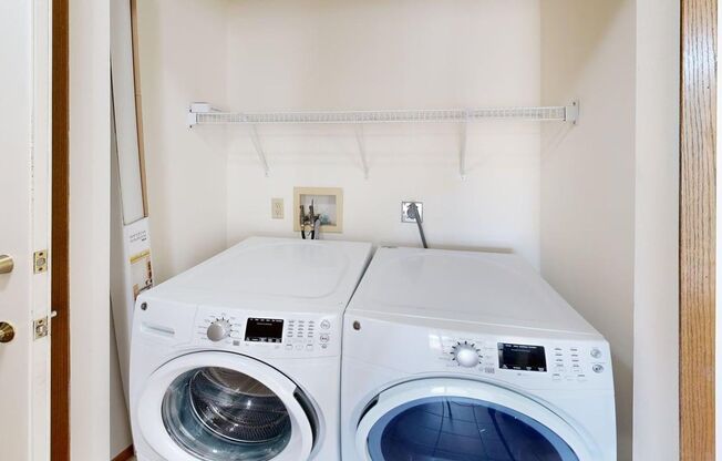 3 beds, 2.5 baths, 2,000 sqft, $2,750, Unit D-502