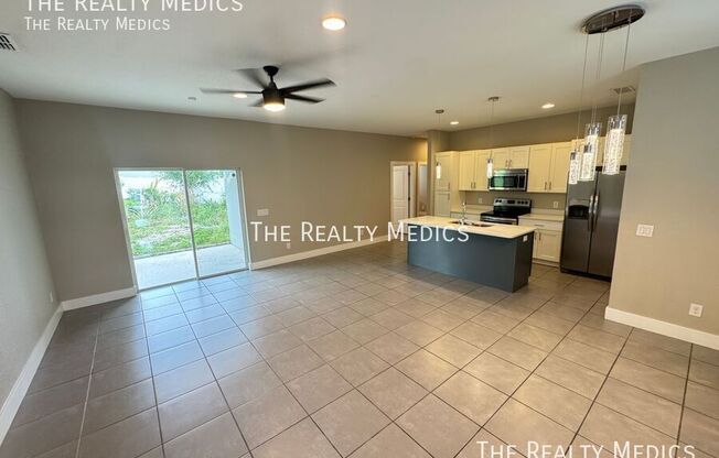12 ZINNIA LN E
