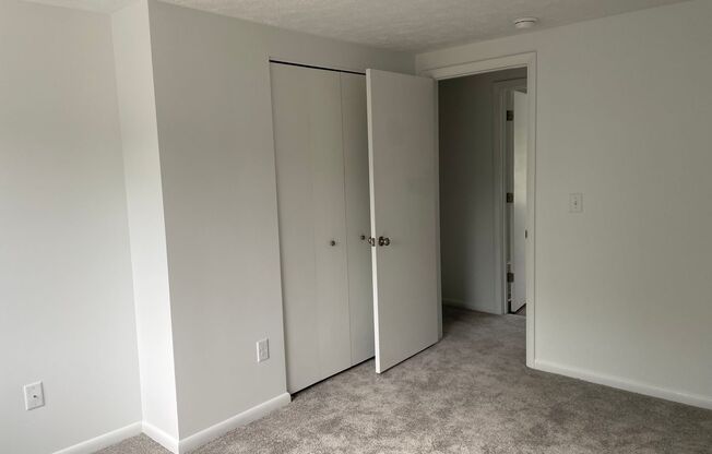 2 beds, 1 bath, $825, Unit 1818 #3