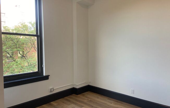 1 bed, 1 bath, 525 sqft, $1,575, Unit 205