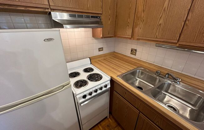 Studio, 1 bath, 450 sqft, $1,665, Unit 531-411