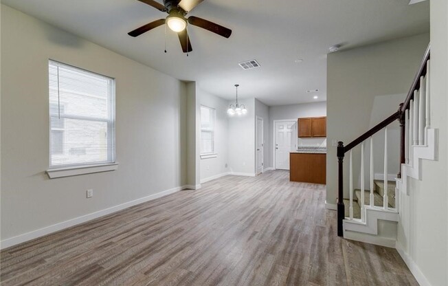 906 QUARTZ CT