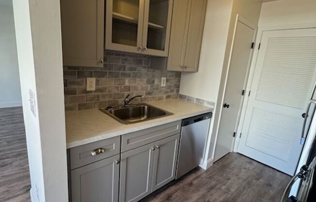 2 beds, 1.5 baths, 1,376 sqft, $2,800, Unit 1503