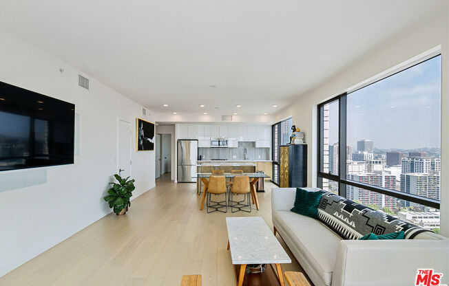 2 beds, 2.5 baths, 1,201 sqft, $5,000, Unit 3202