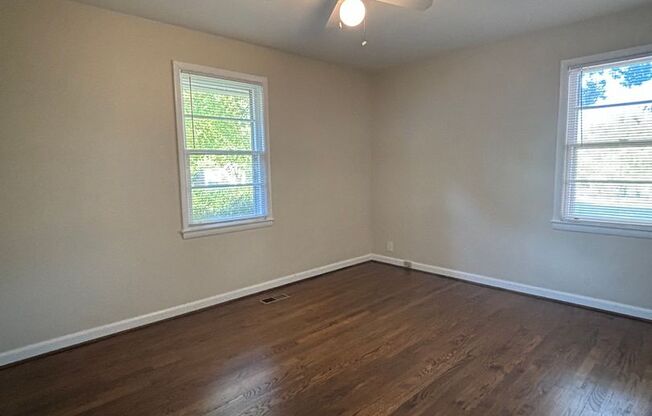 3 beds, 1 bath, $2,000