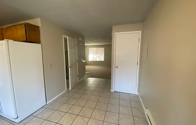 2 beds, 1.5 baths, 1,024 sqft, $1,795, Unit 28