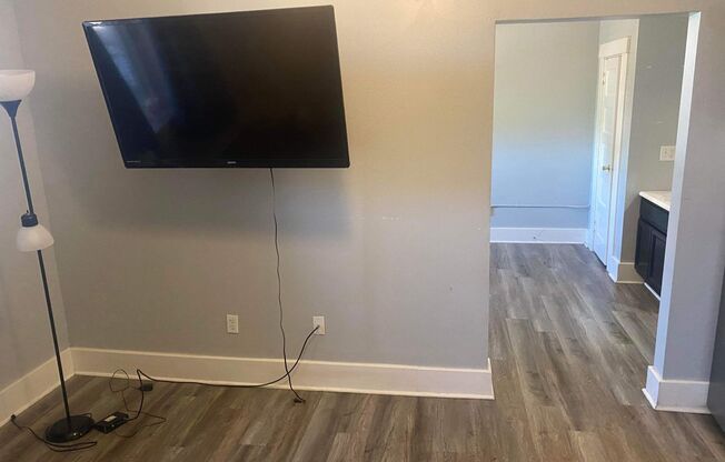 1 bed, 1 bath, 385 sqft, $1,295, Unit 223