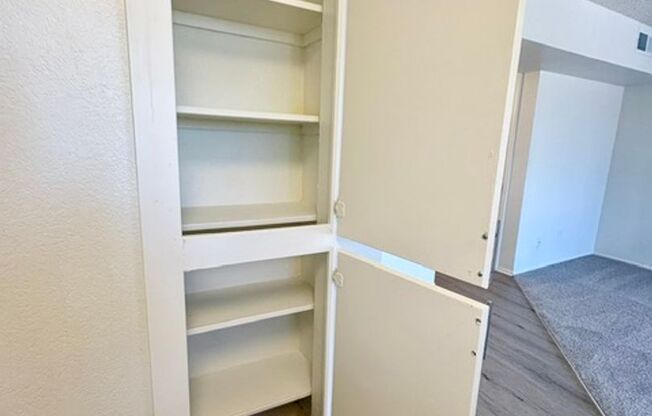1 bed, 1 bath, 700 sqft, $1,585, Unit 46