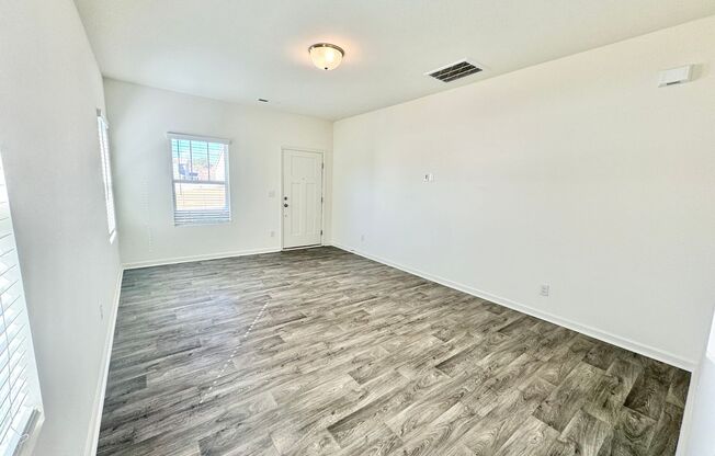 BEAUTIFUL 3BD/2.5BTH Townhome - Belmont - January 31st