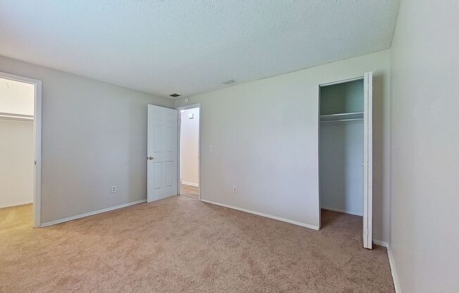 3 beds, 1 bath, $1,295