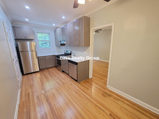 6972 N. Greenview, Unit 2
