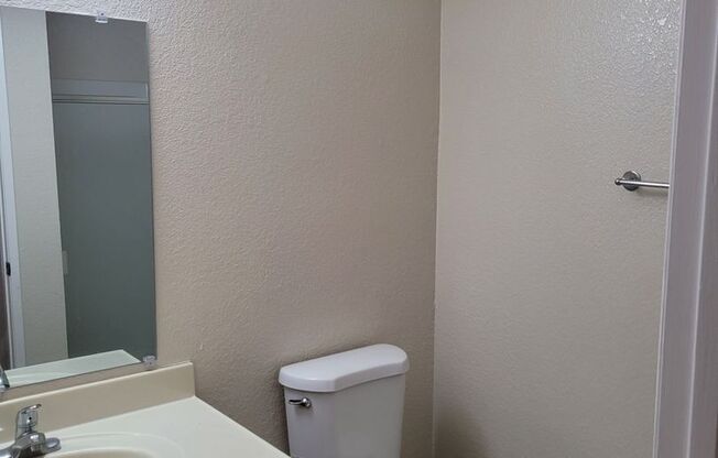 2 beds, 2 baths, $1,950, Unit Unit 260