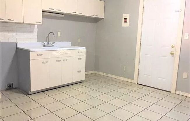 1100 NW 27th St.