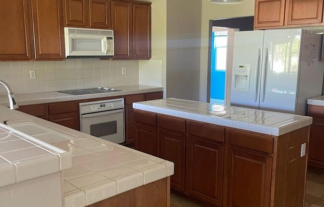 11916 GRECIAN LAUREL DR