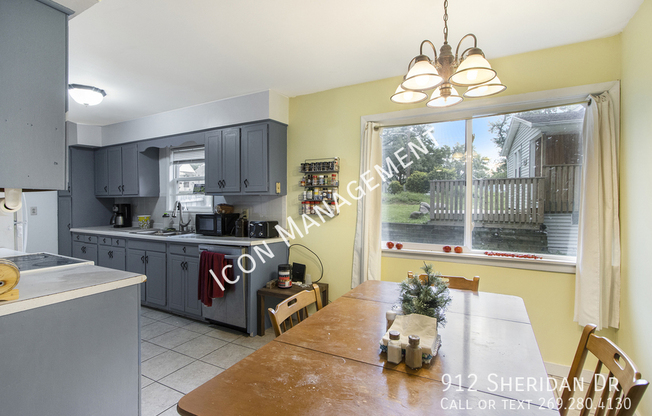 912 SHERIDAN DR