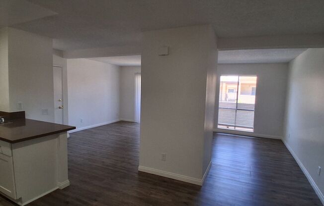 1 bed, 1 bath, 665 sqft, $2,075, Unit 221