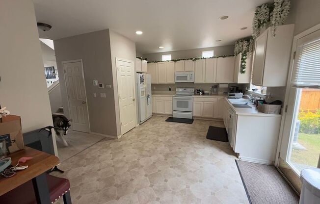 Darling Bellevue Home!