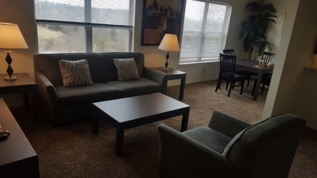 2 beds, 2 baths, 911 sqft, $760, Unit 2701-206