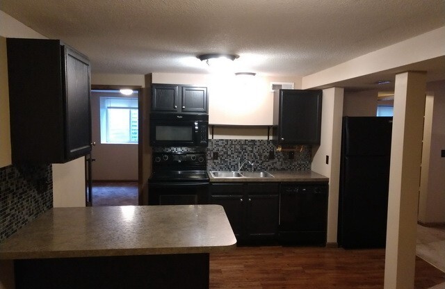 2 beds, 1 bath, $750, Unit Unit C