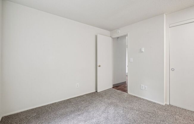 2 beds, 2 baths, 900 sqft, $1,695, Unit L090
