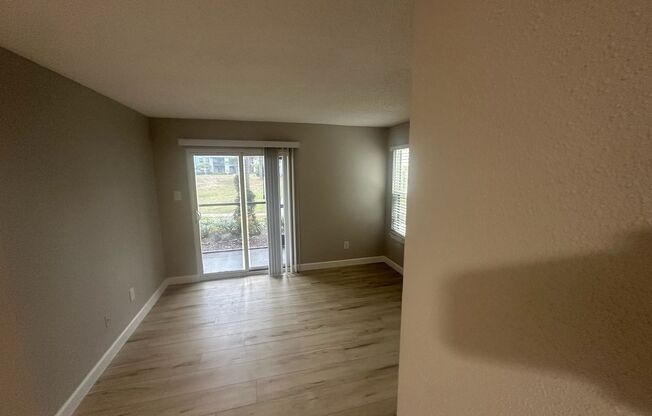 New Remodeled 2 bed 1 bath condo in Casselberry!