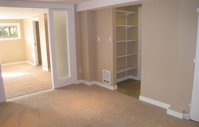 Studio, 1 bath, 750 sqft, $1,825, Unit 5