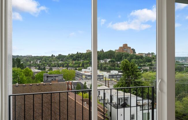 1 bed, 1 bath, 421 sqft, $1,895, Unit 601