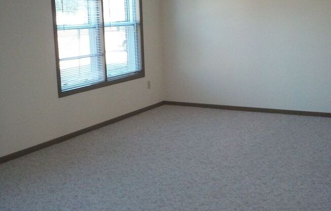 2 beds, 1.5 baths, 950 sqft, $1,094, Unit 3344 - 113